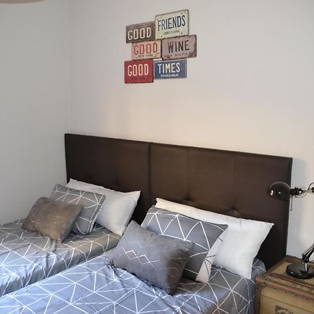 מיחאס Appartement Hillside Suite מראה חיצוני תמונה