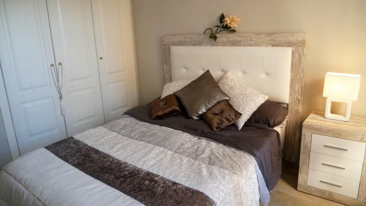 מיחאס Appartement Hillside Suite מראה חיצוני תמונה