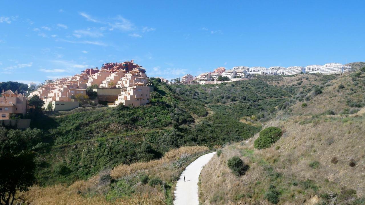 מיחאס Appartement Hillside Suite מראה חיצוני תמונה