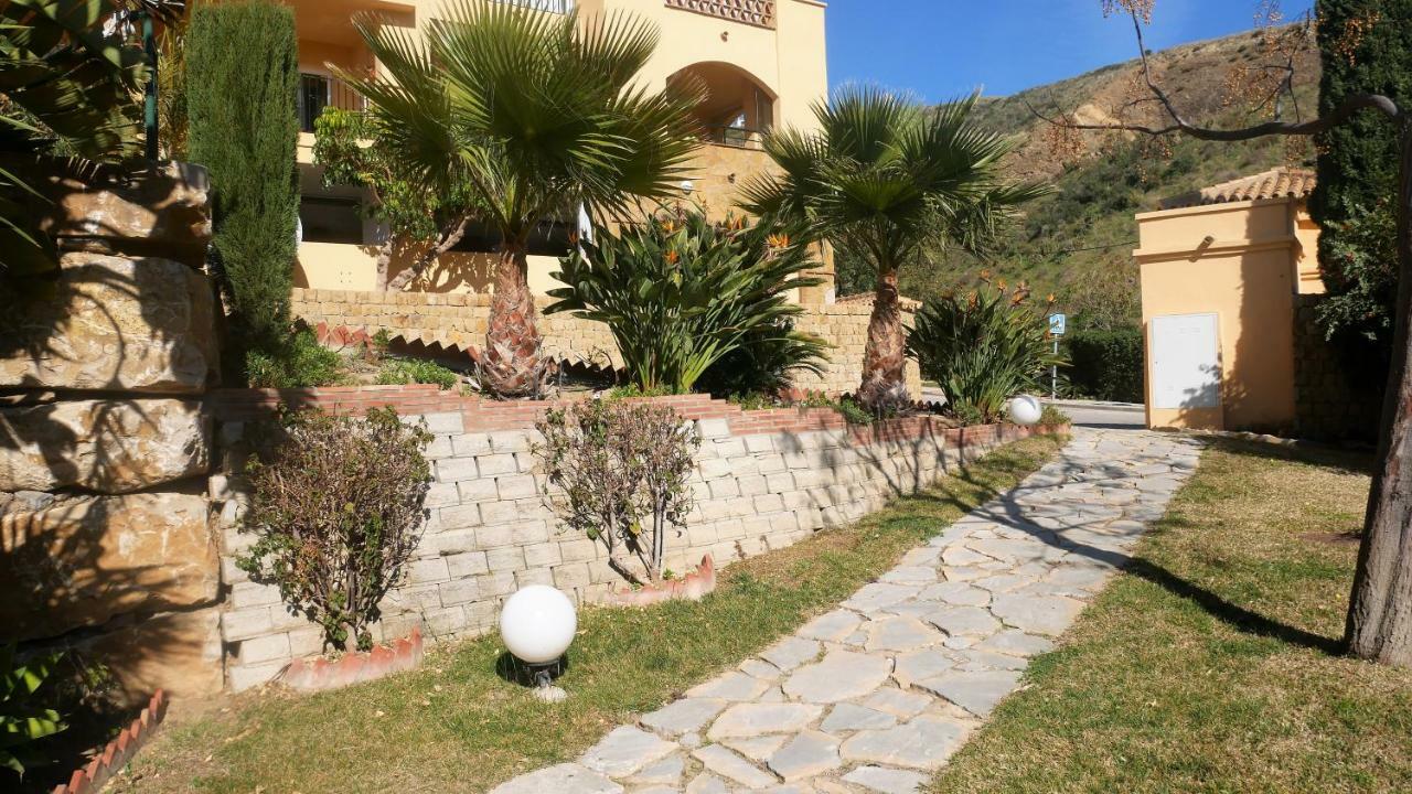 מיחאס Appartement Hillside Suite מראה חיצוני תמונה