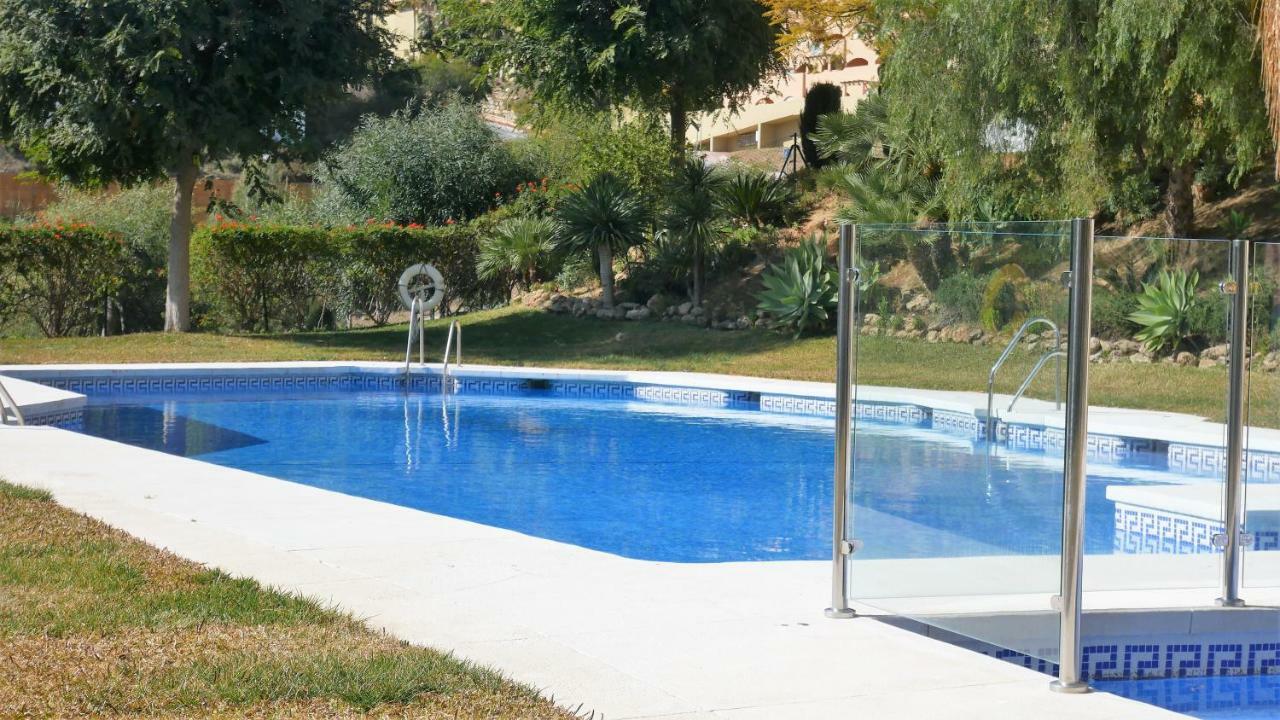 מיחאס Appartement Hillside Suite מראה חיצוני תמונה