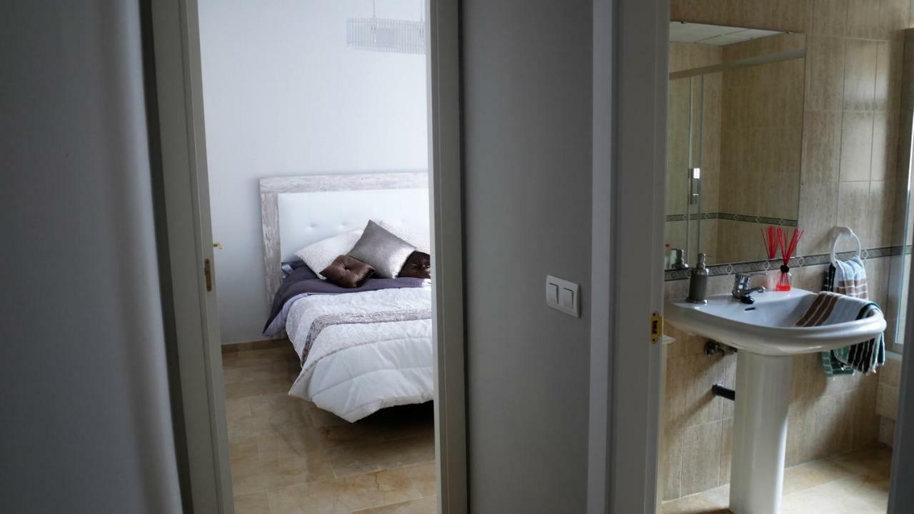 מיחאס Appartement Hillside Suite מראה חיצוני תמונה